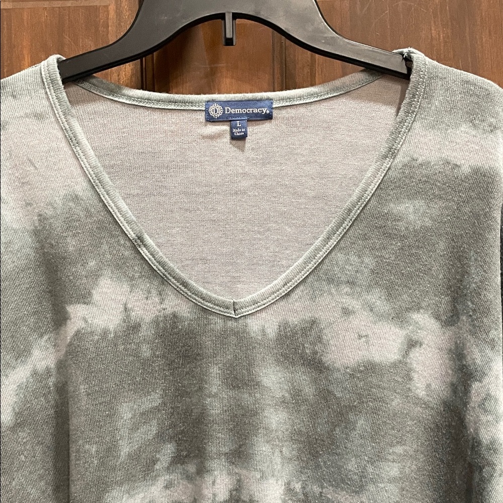 Democracy Gray Tie-Dye Long Sleeve Top - Picture 3 of 4